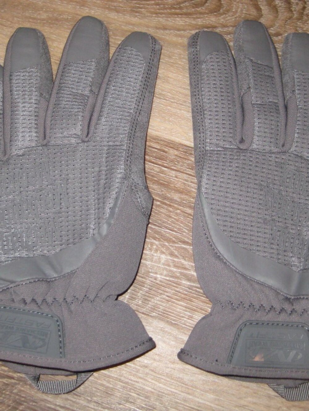 Mechanix Wear FastFit Work Gloves Wolf Grey Size Large
